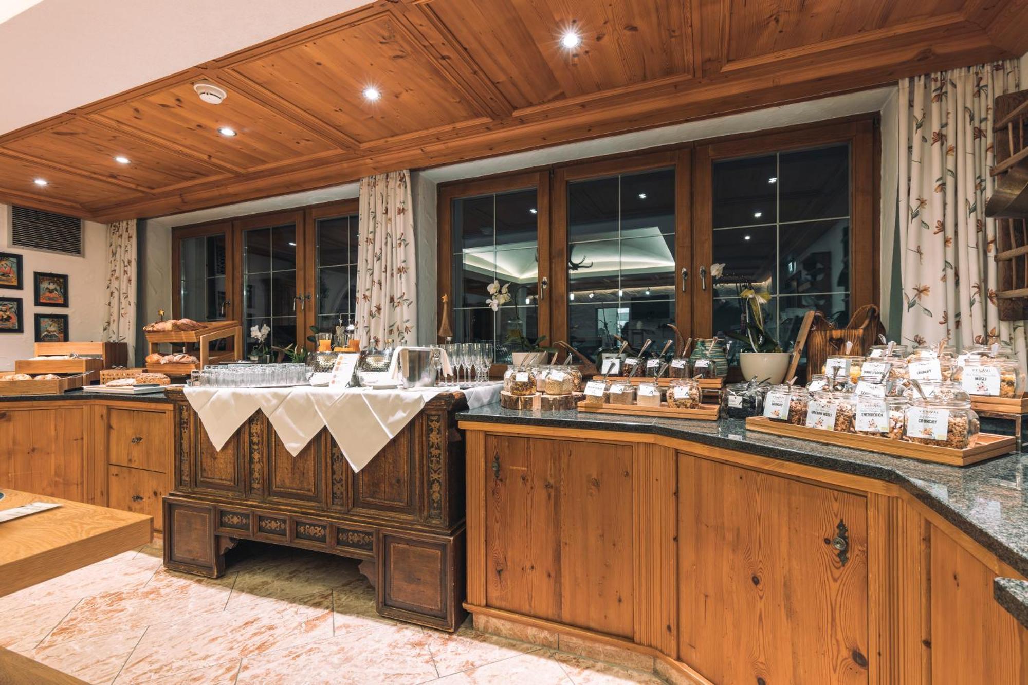 Hotel Olympia Ischgl Esterno foto